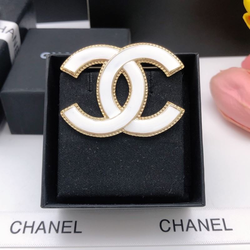 Chanel Brooches - Click Image to Close